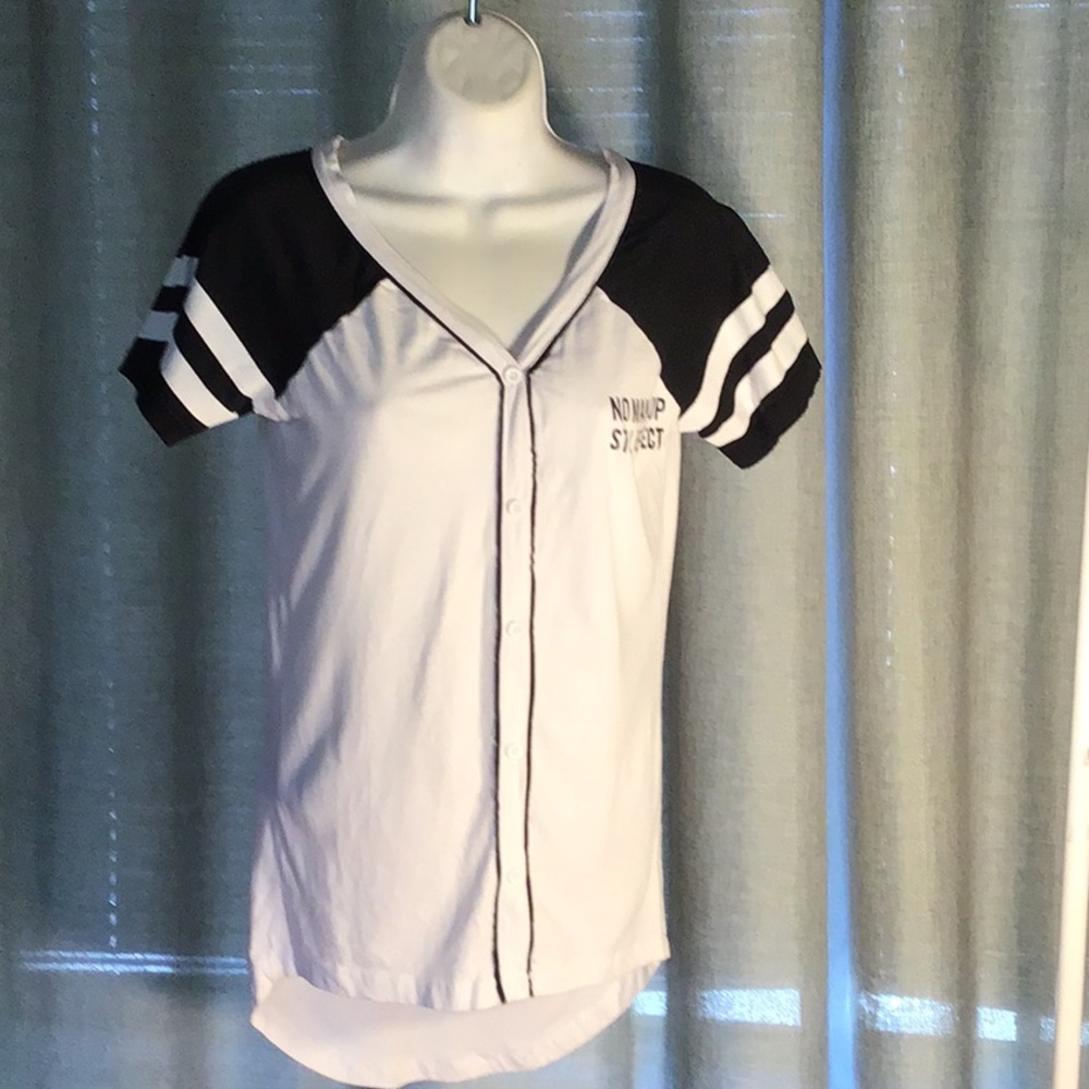 Women’s tee shirt 100% Cotton NWOT